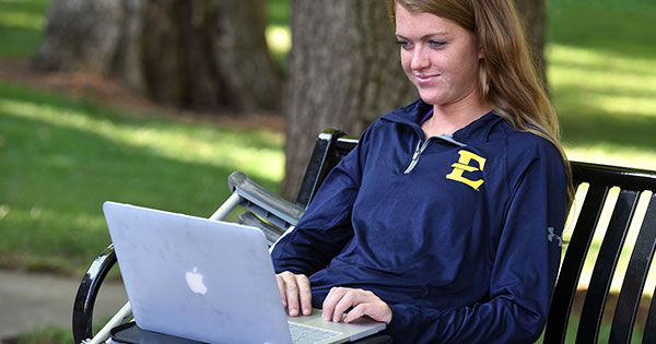 ETSU Student on Laptop, literacy links 