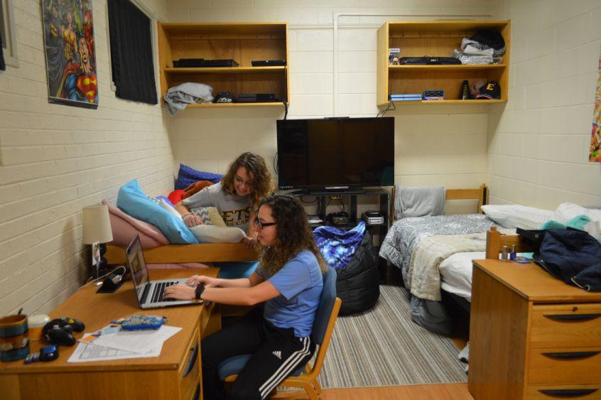 Davis Efficiency Apartments