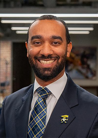 Photo of
Desmond Pierce '14