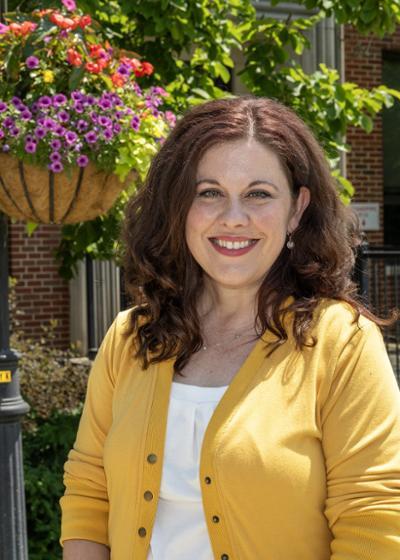 Photo of Dr. Melanie Richards