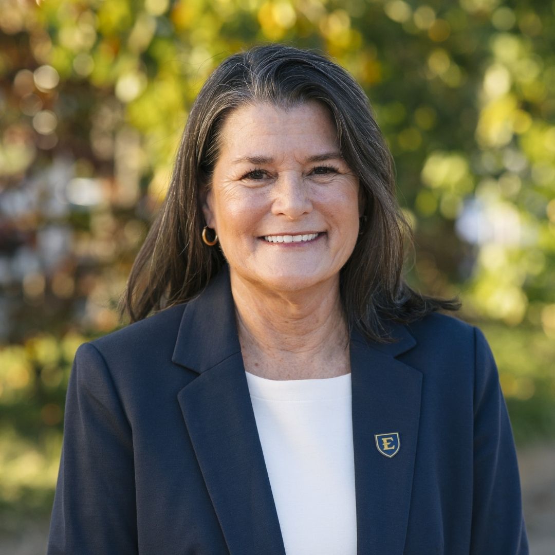 Photo of Jenny Lockmiller Senator Term Length: 9/24 - 8/27